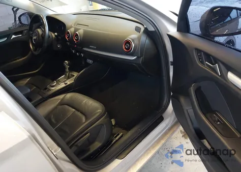 2015 Audi A3 2.0T Premium z USA, uszkodzony, nr VIN WAUBFGFF5F1122364